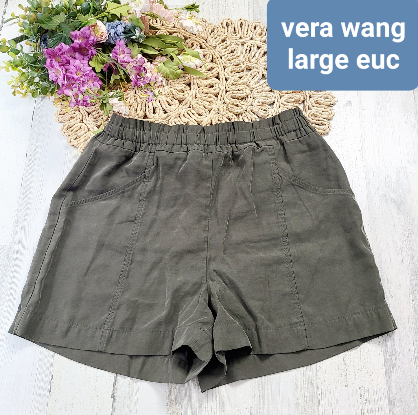 vera wang green elastic shorts