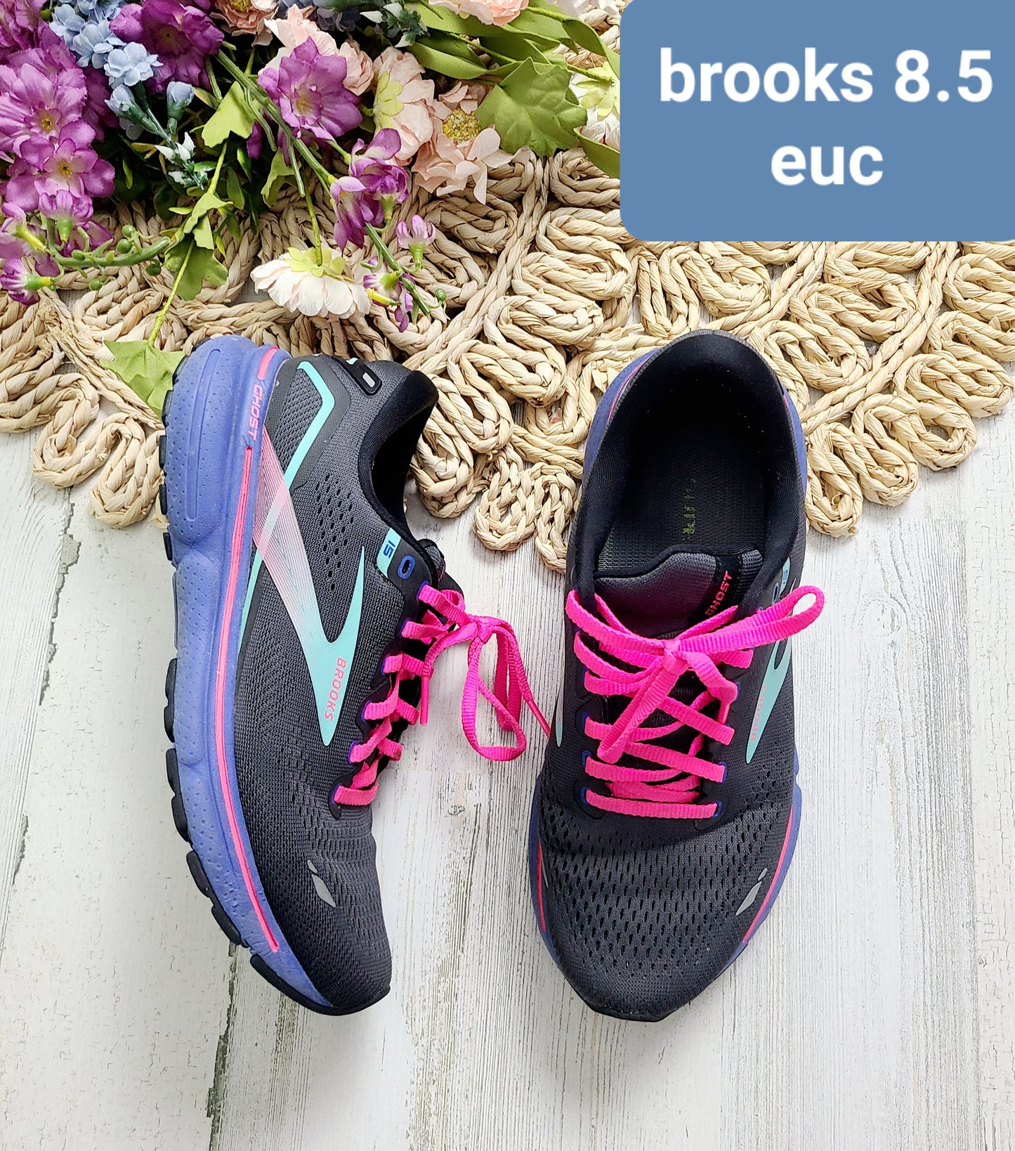 black and blue brooks shoe