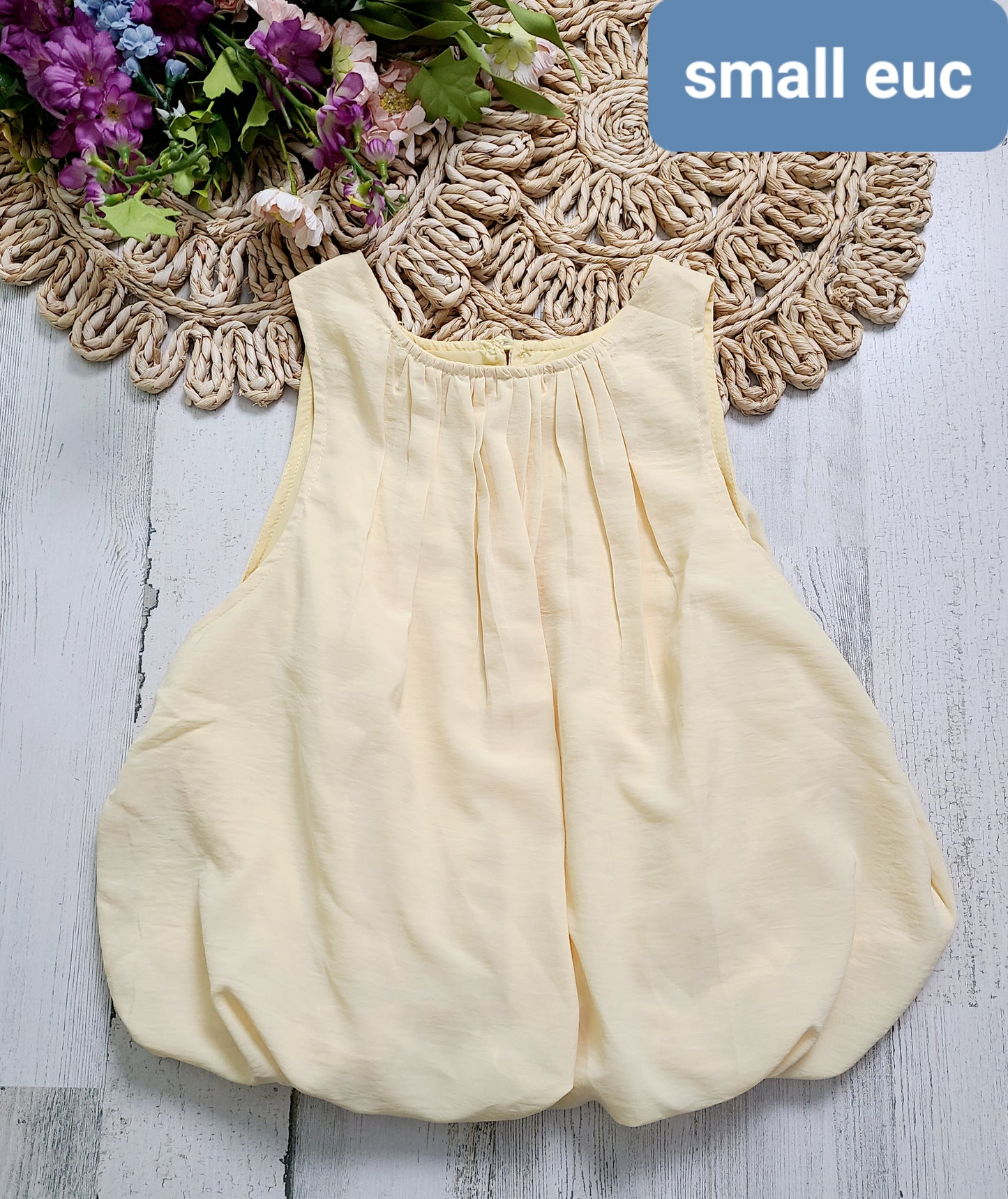 butter yellow small puff top