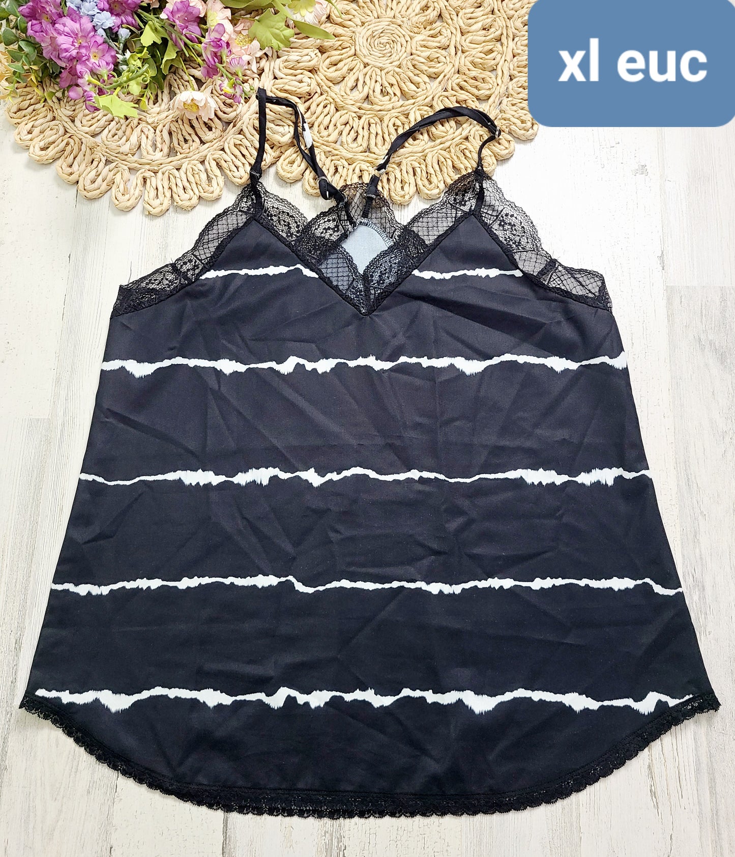 black wiggly white stripe lace trim