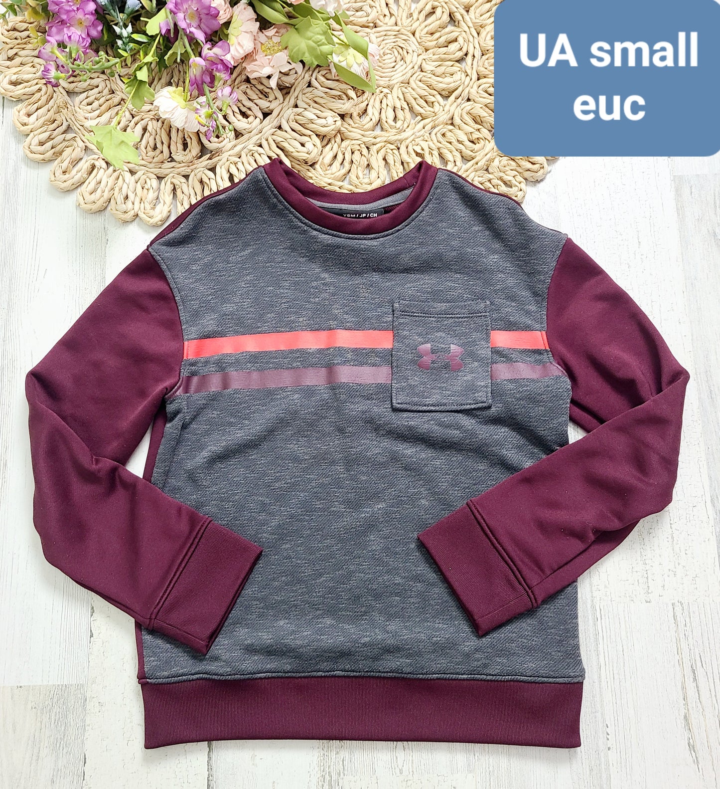 ua burgundy sleeves crewneck
