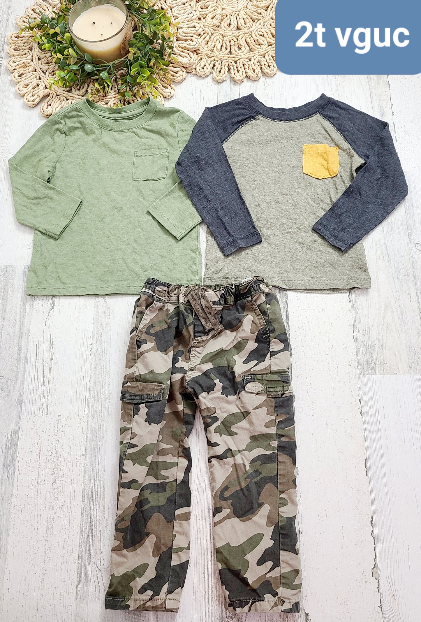 pocket long sleeve shirts and camo pants 2t