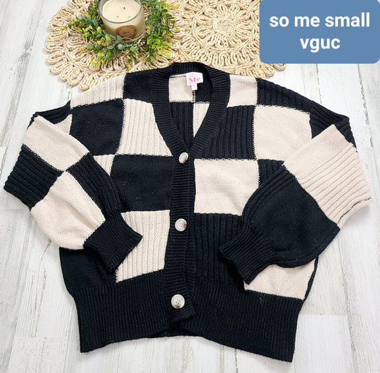 checkered cardigan so me