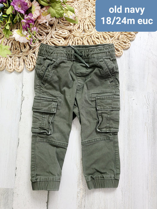 green cargo joggers old navy