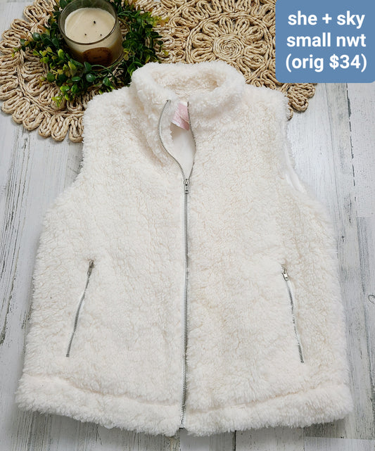 fleece vest she+shy new