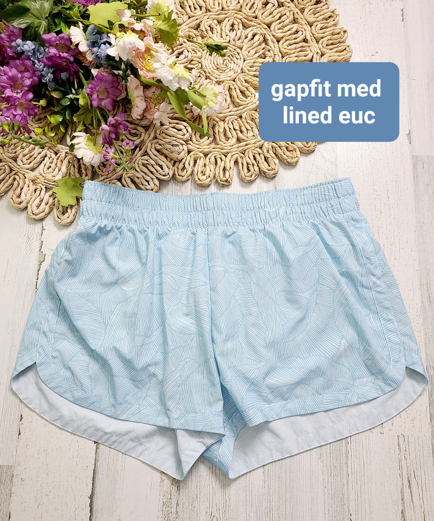 gapfit medium blue white pattern shorts