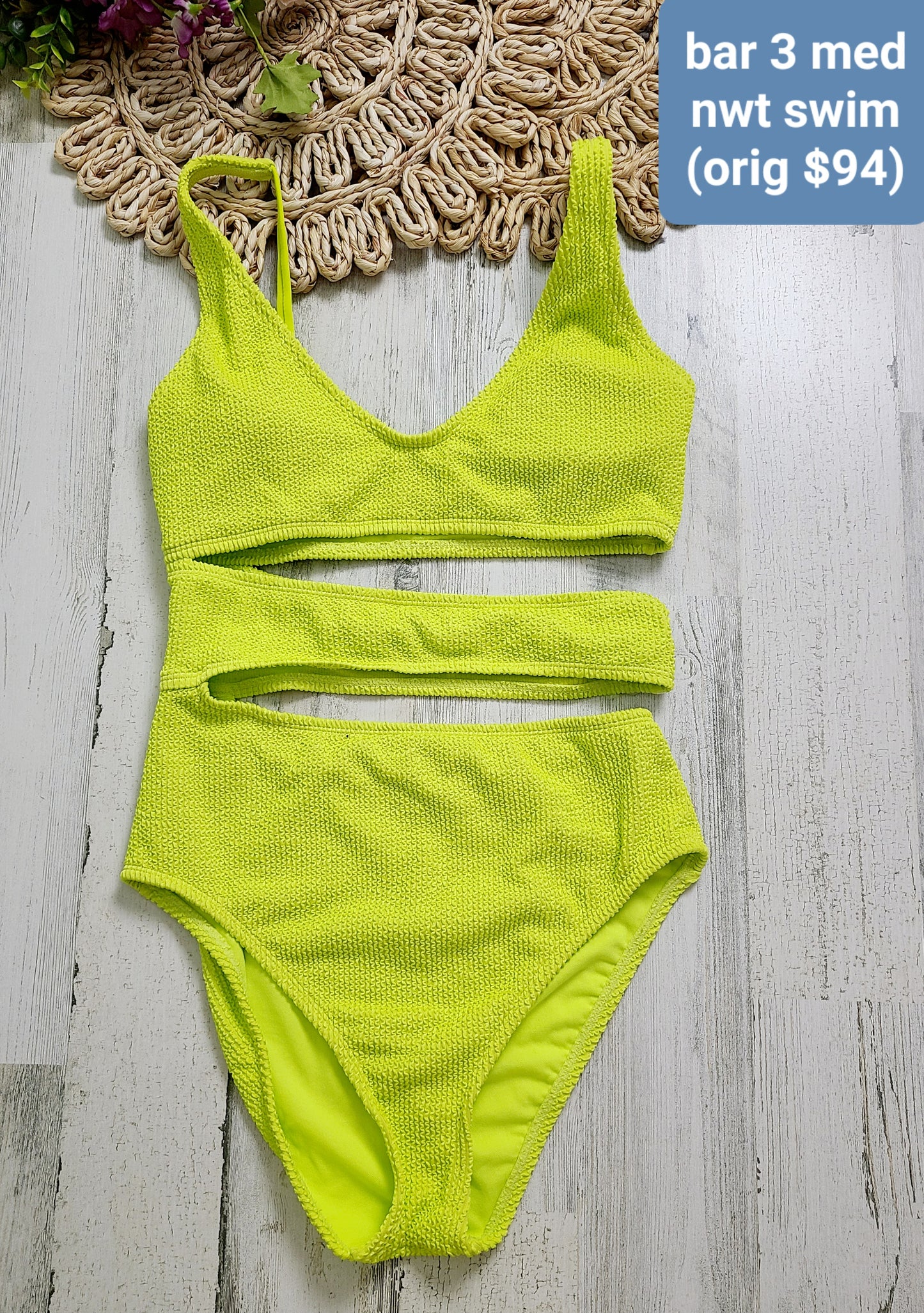 bar III neon yellow new
