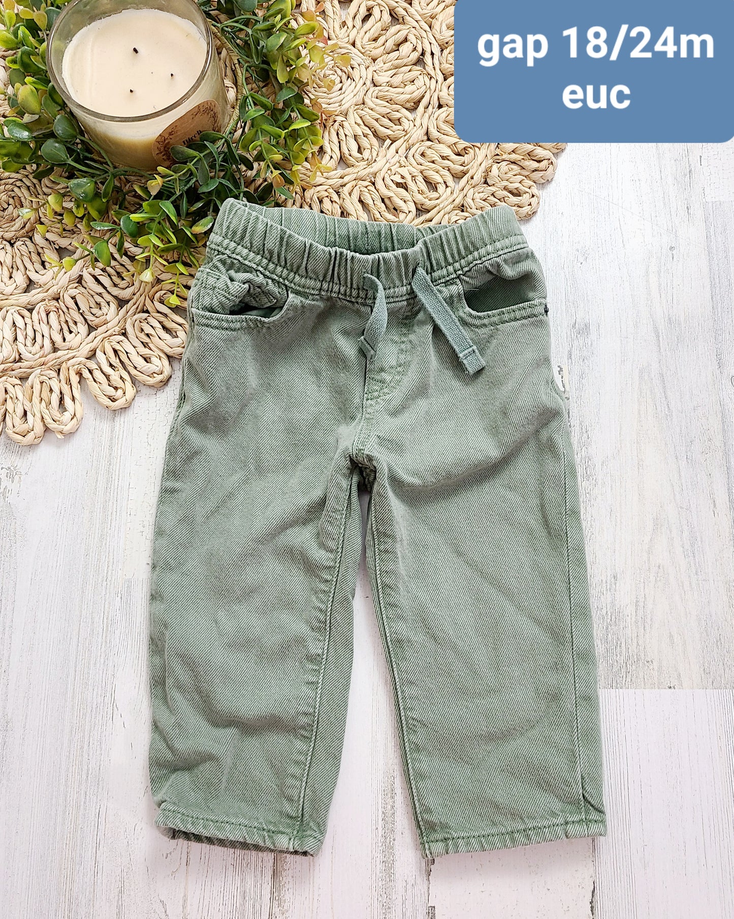 green gap pants