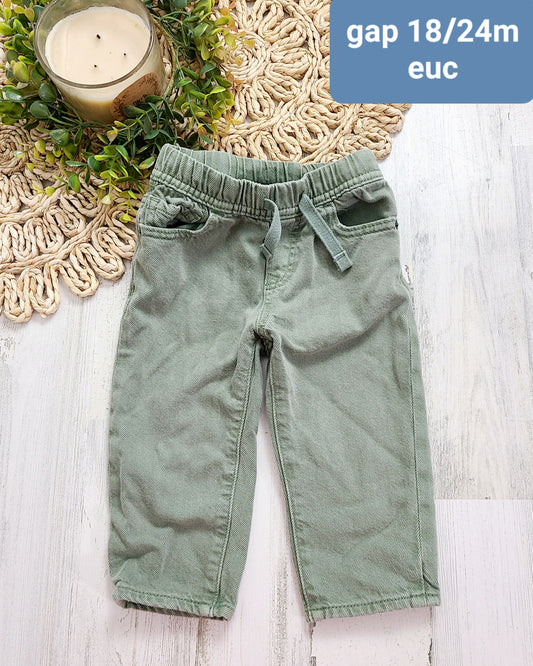green gap pants