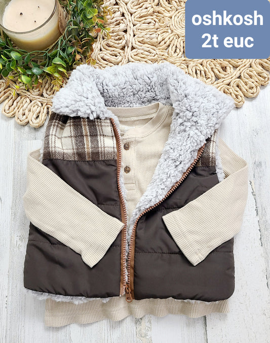 oshkosh sherpa vest and tan henley