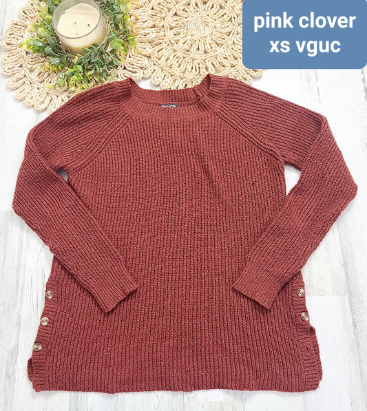pink clover sweater side buttons
