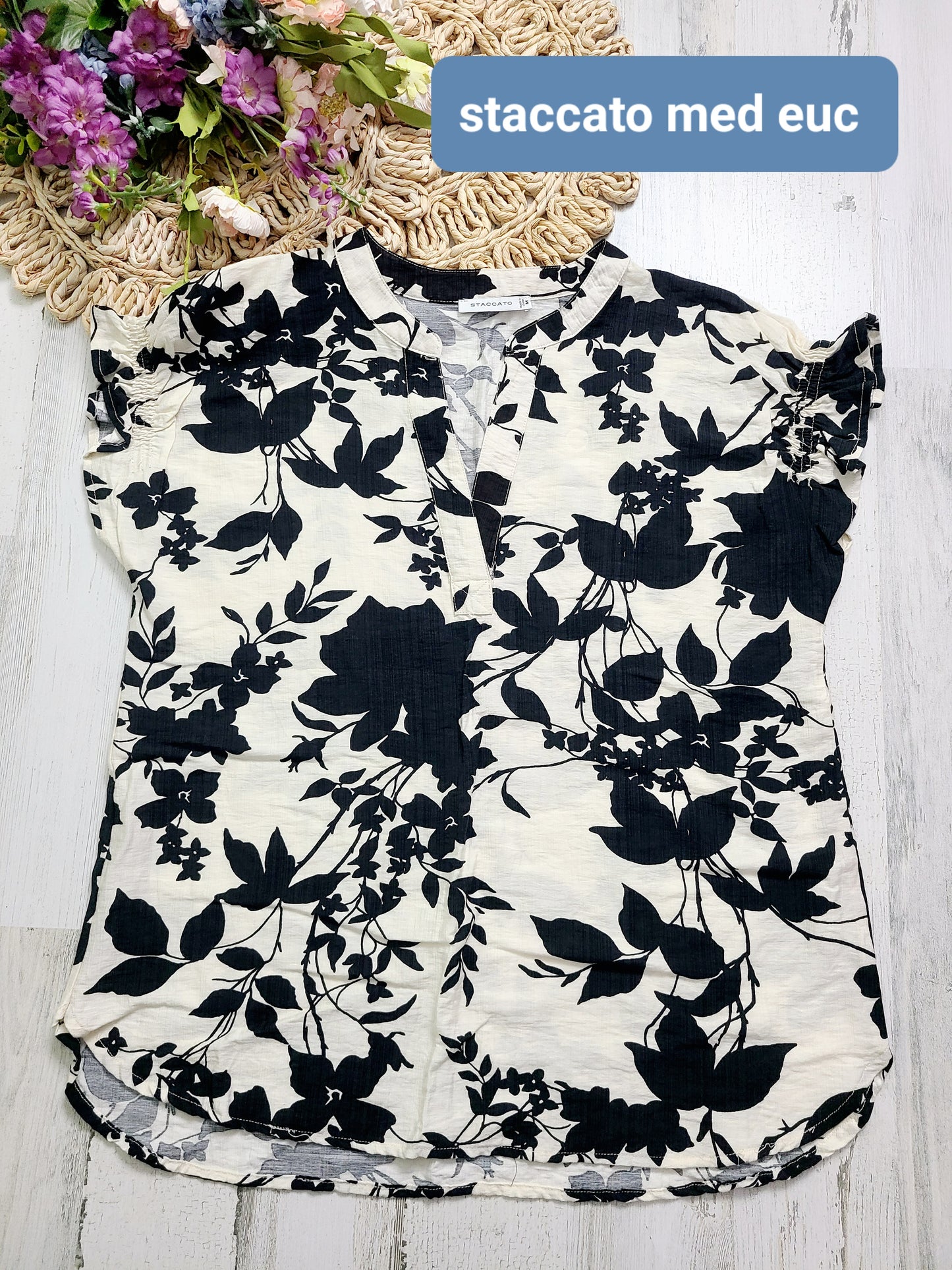 staccato black and white floral ruffle sleeve