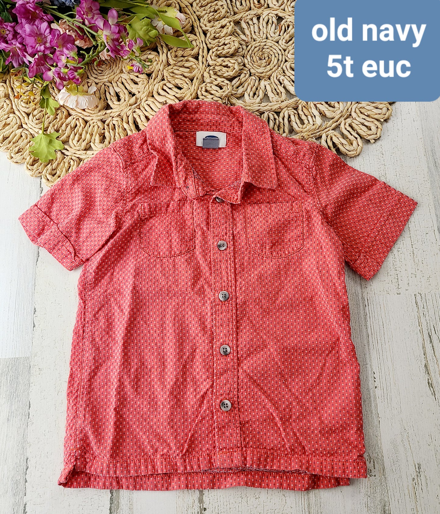 old navy light red button collar