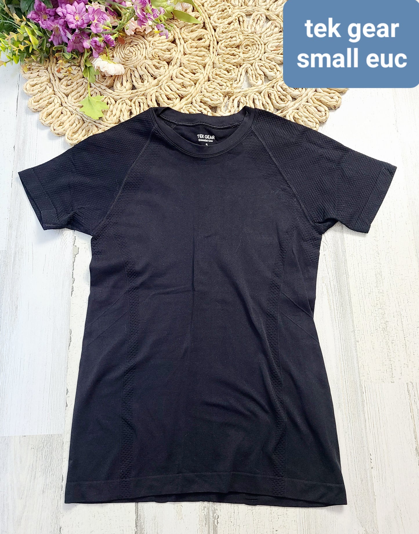 black fitted tech top gear top