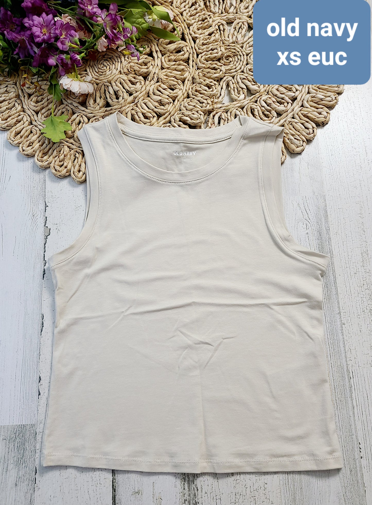 xs old navy ivory tank