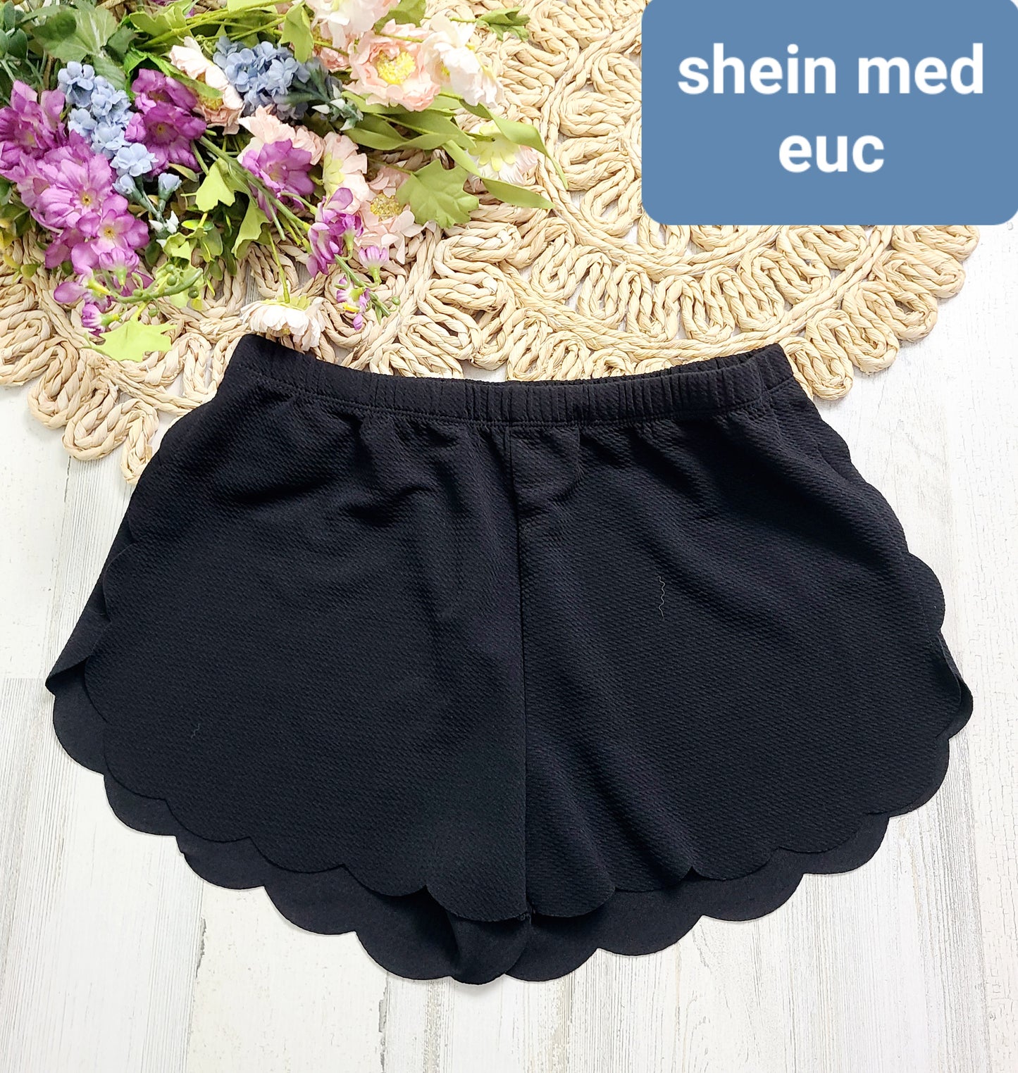 scallop trim shein shorts