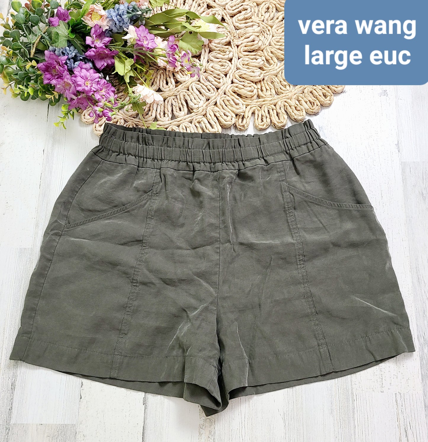 vera wang elastic waist shorts