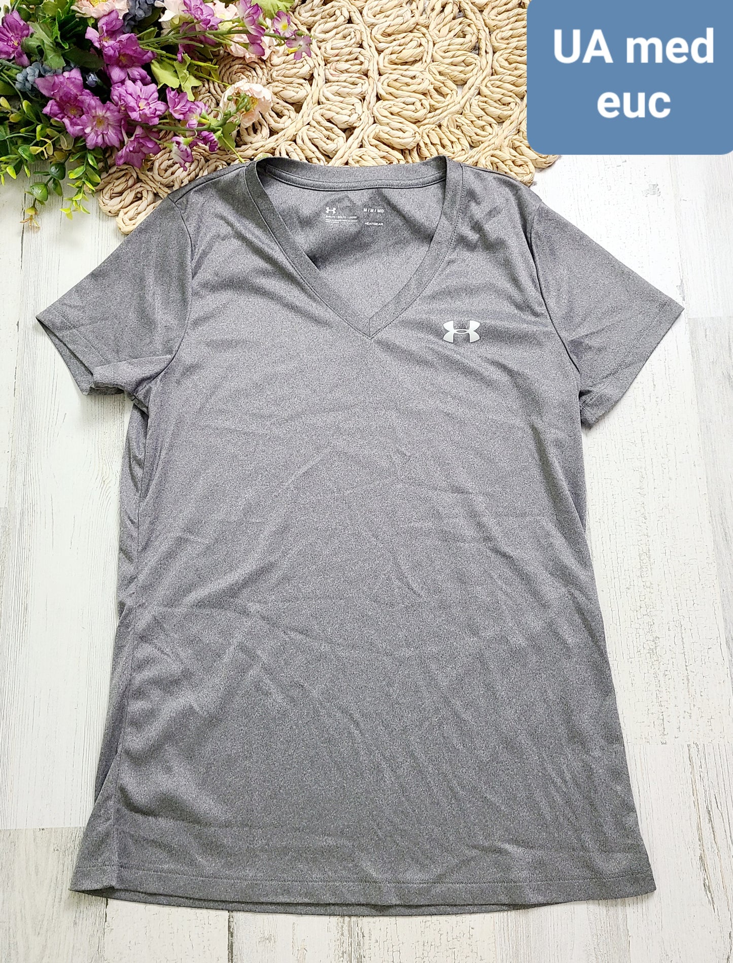 gray medium ua womens tee