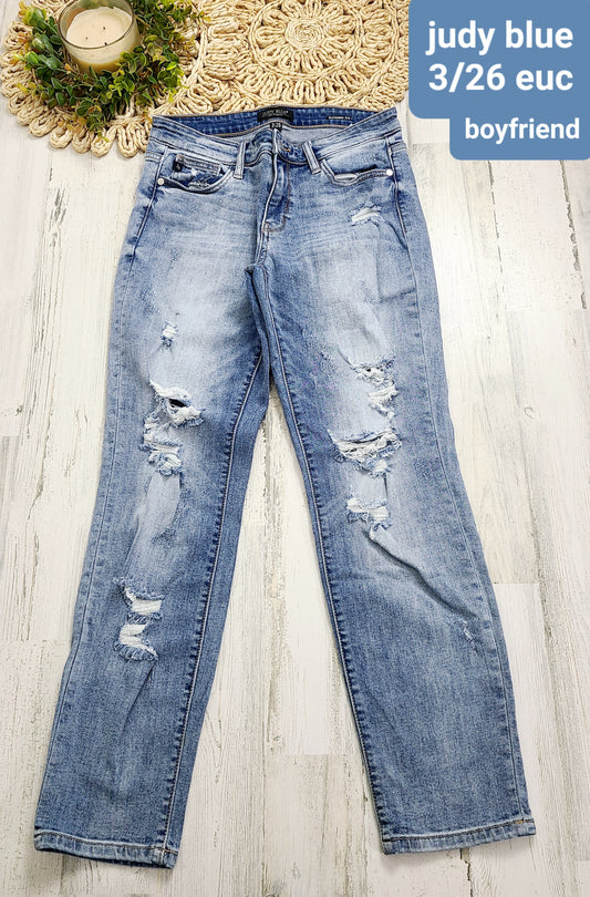 boyfriend judy blue distressed jeans