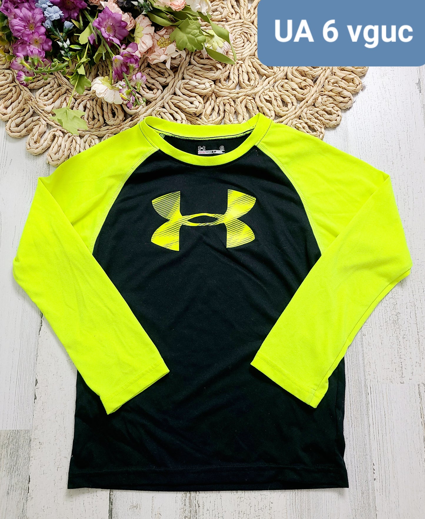 ua black with yellow sleeves