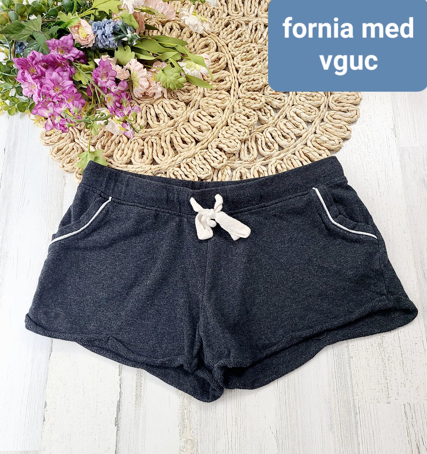 fornia shorts white tie