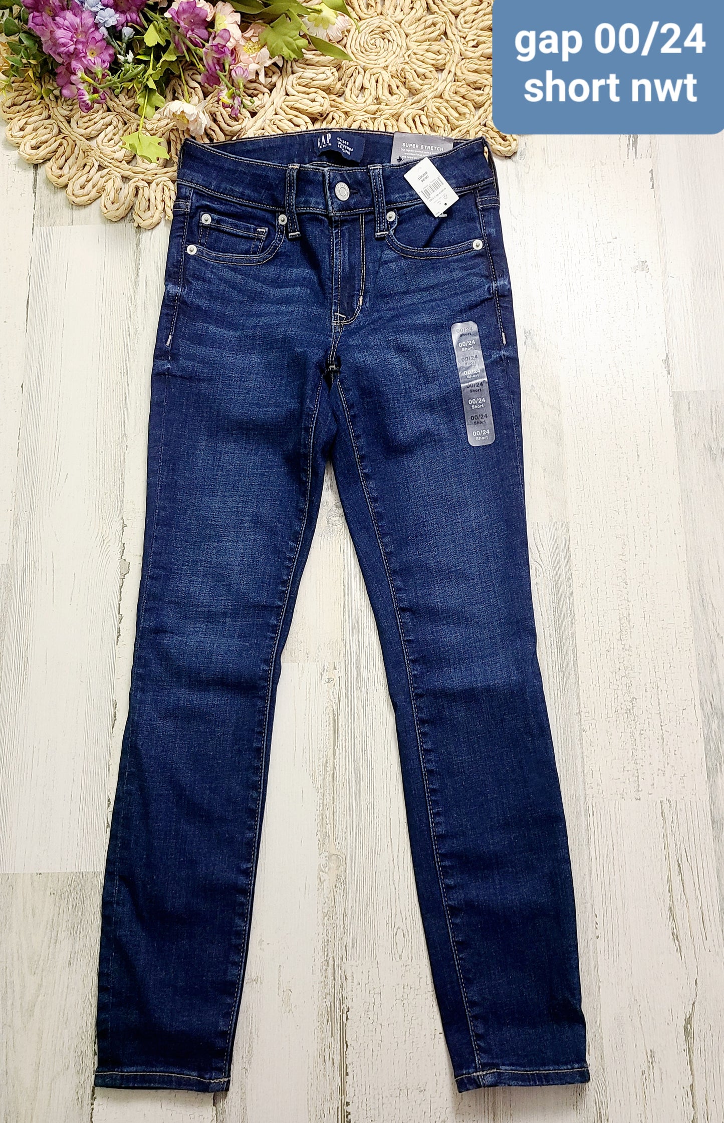 new 00 short gap jeans