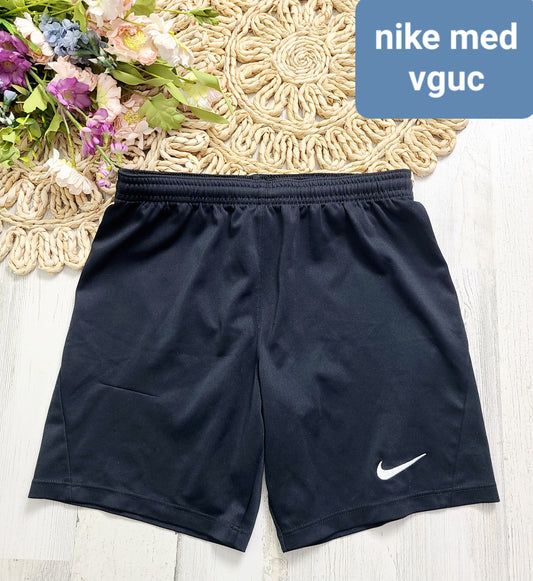 Black nike shorts