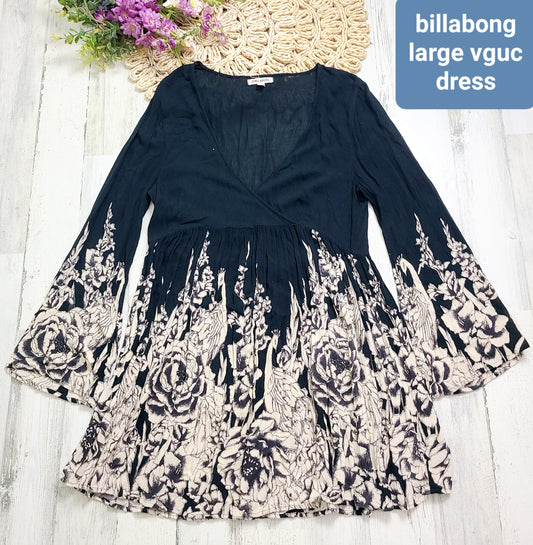 billabong dress flare sleeves