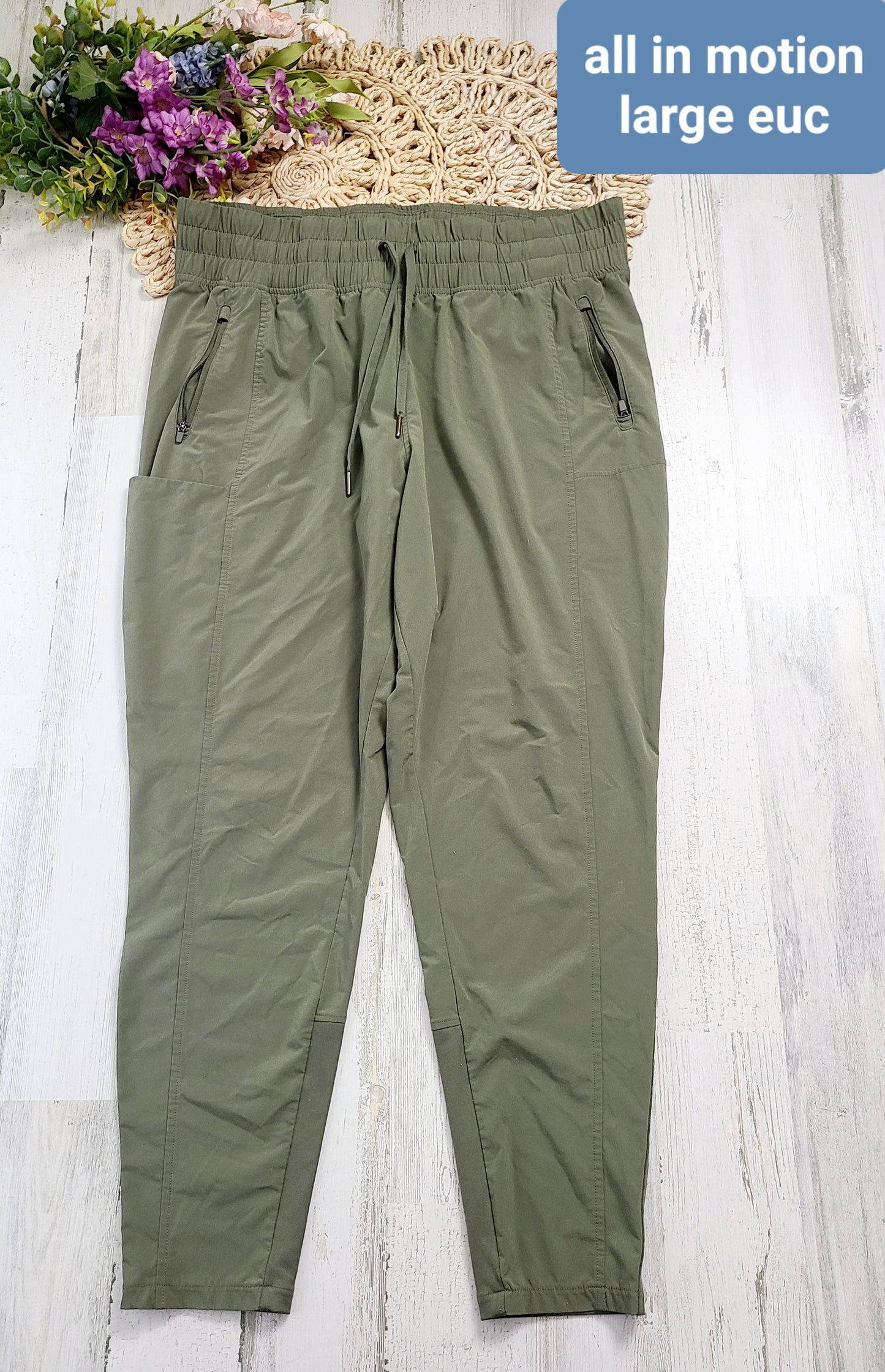 all in motion green joggers large