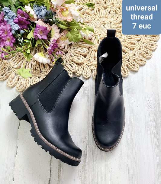 black chelsea boots universal thread