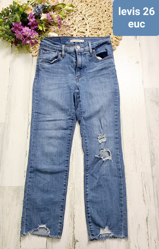 levis 26 ankle distressed jeans