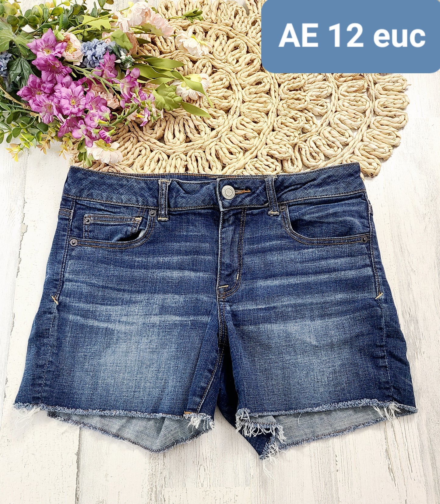 ae raw hem 12 shorts