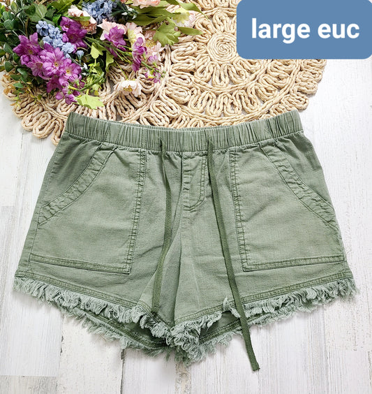cutoff green shorts large no brand