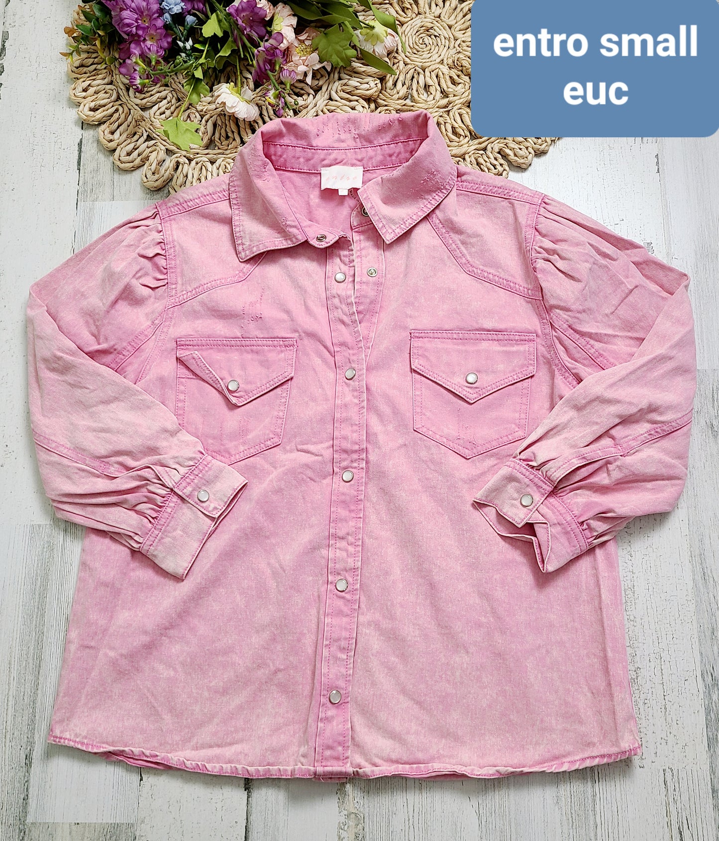 pink entro snaps down front