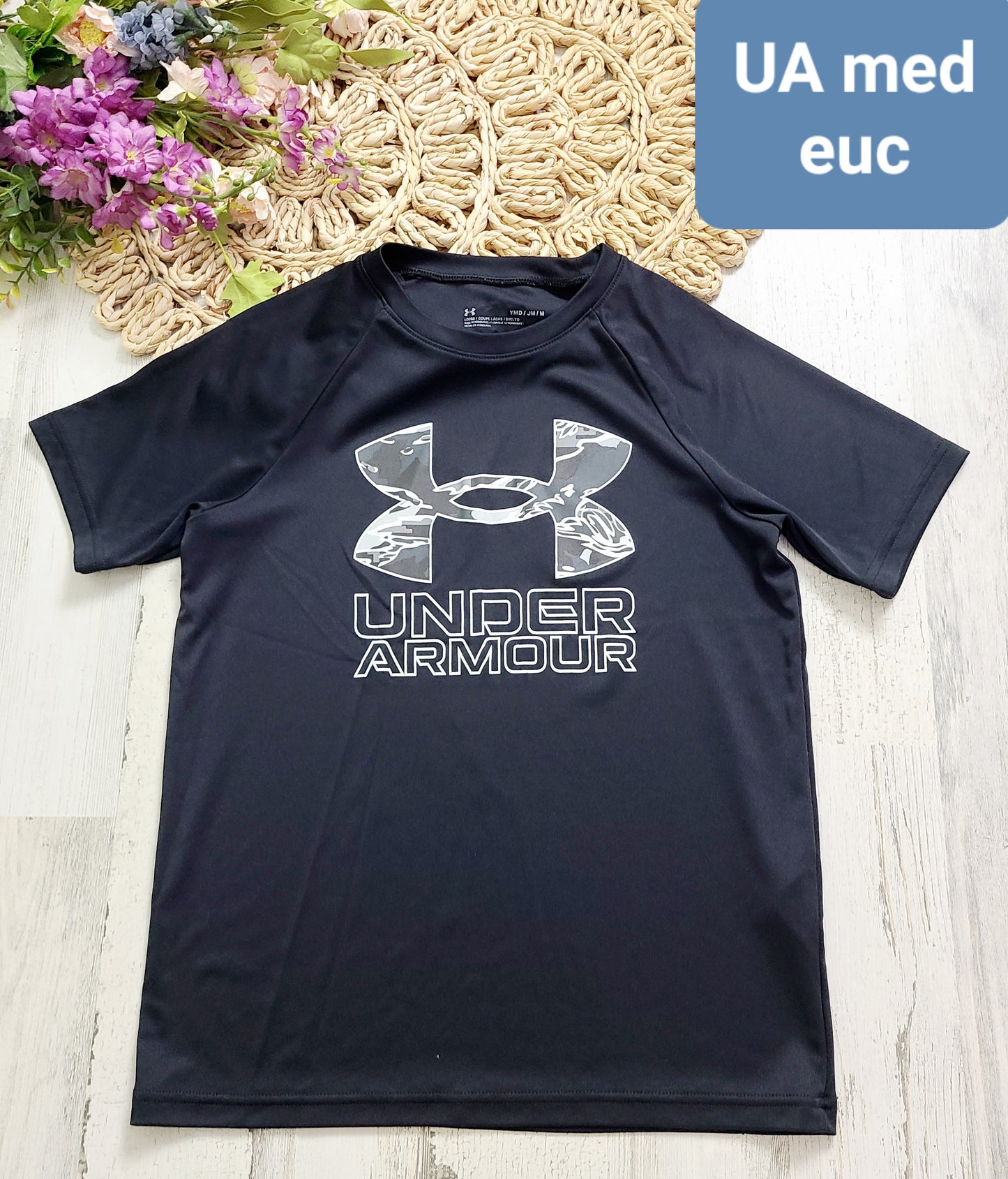 black ua medium tee