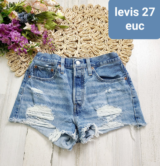 sz 27 levis shorts