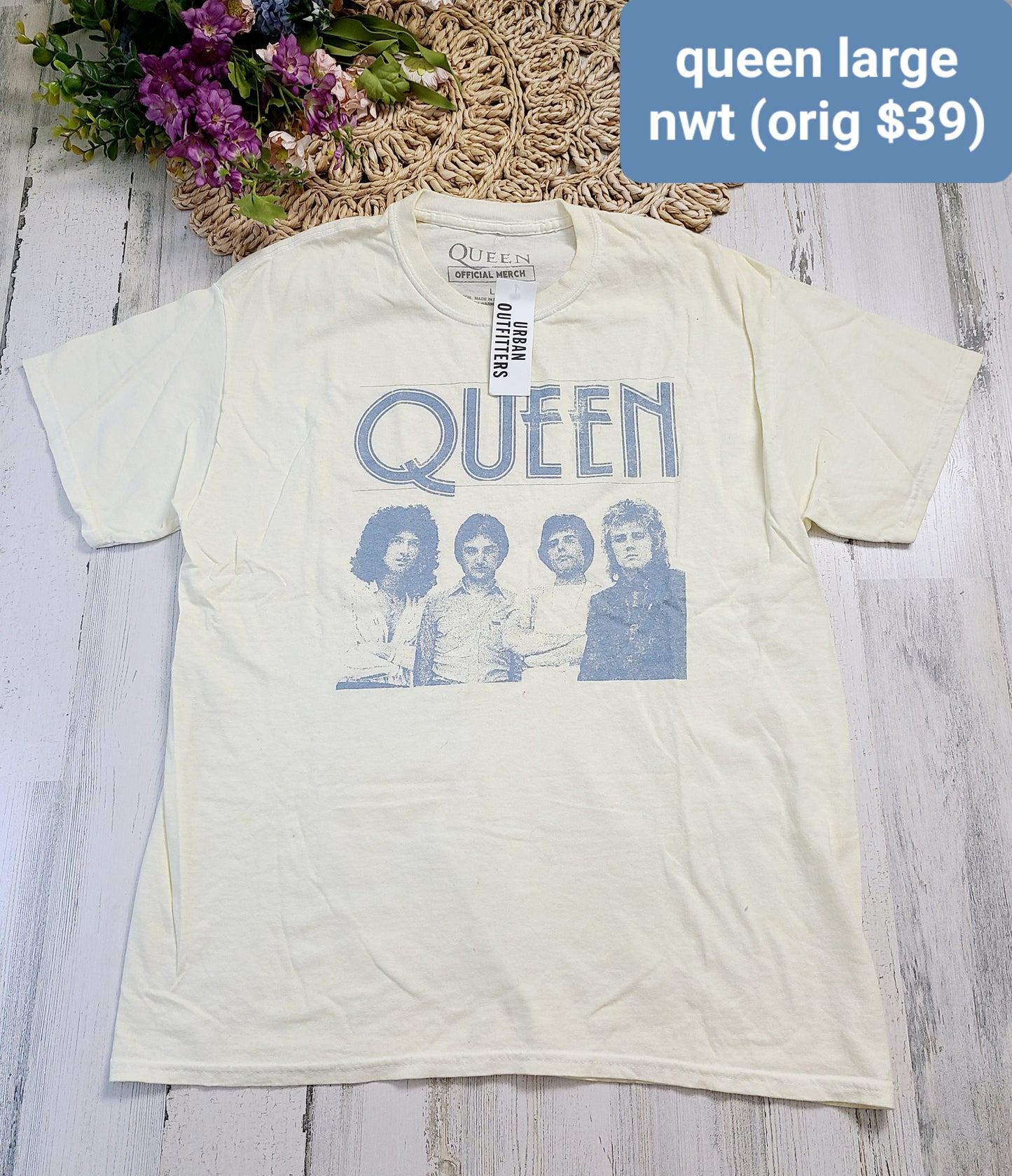 new queen tee