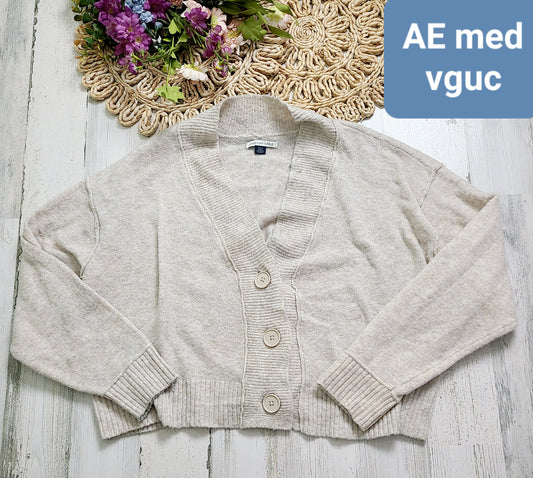 ae button cardigan boxy