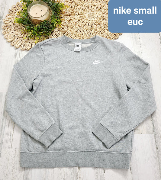 gray nike crewneck womens euc