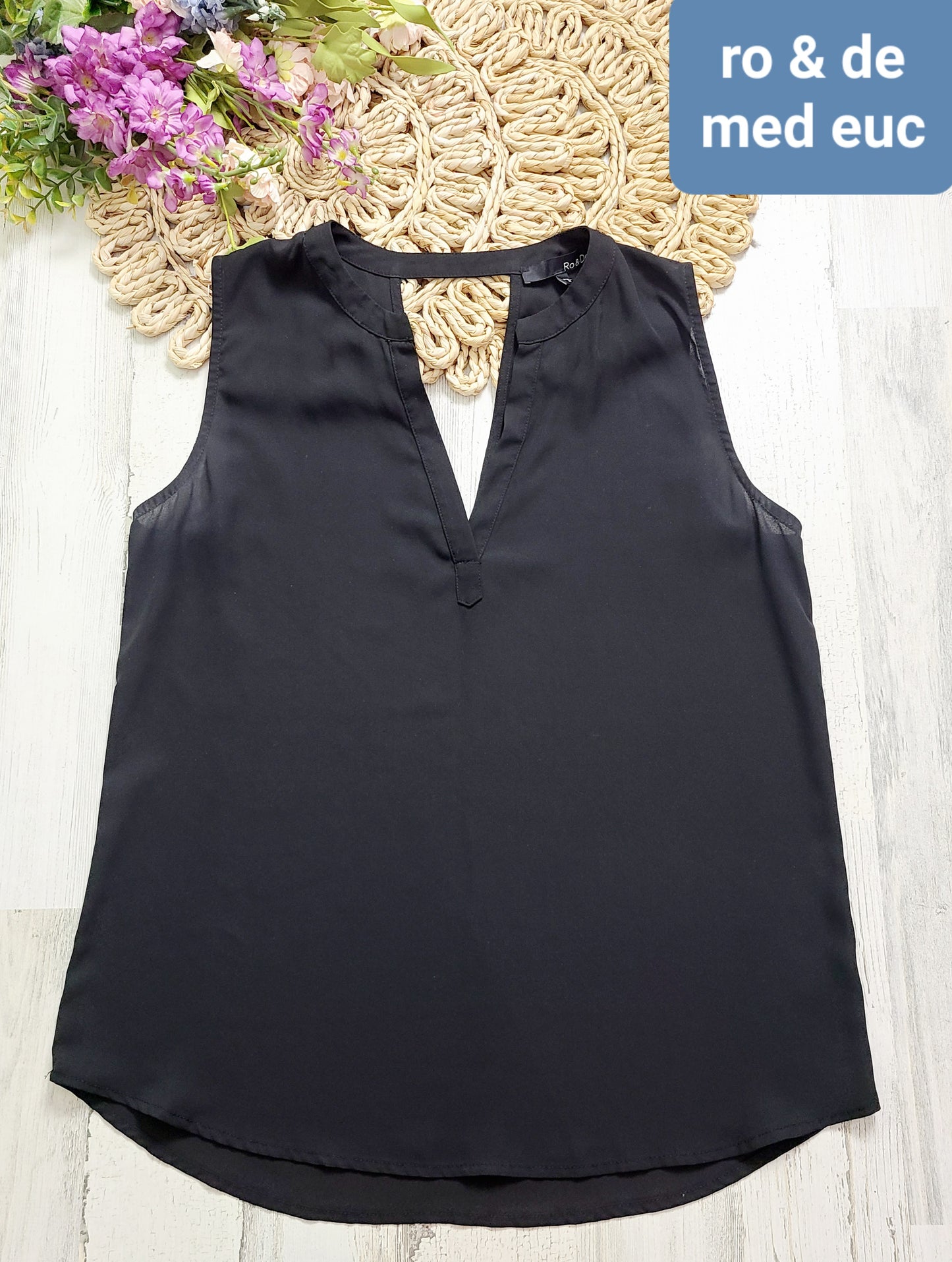 ro&de vneck black tank