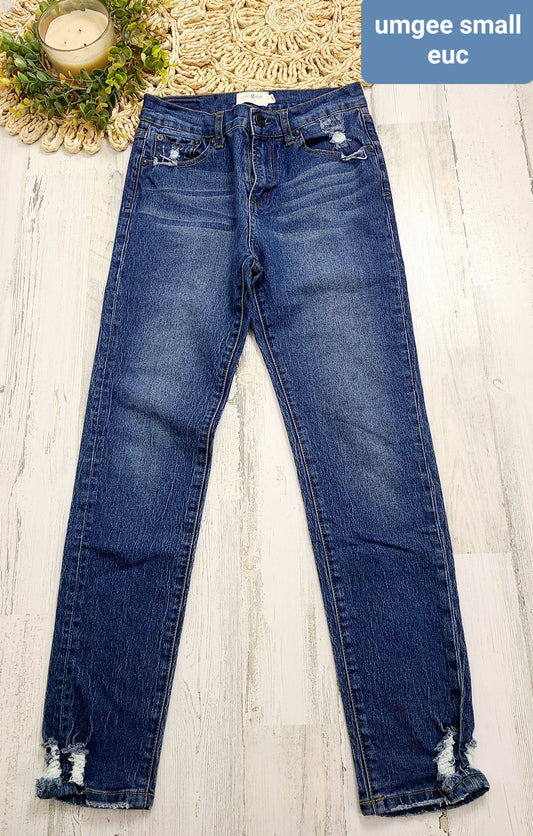 distressed ankles dark wash umgee
