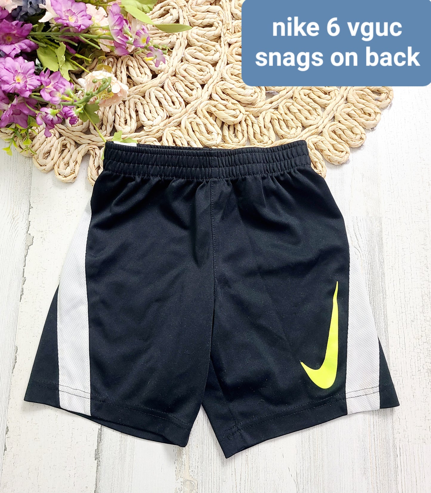 black white yellow nike boys