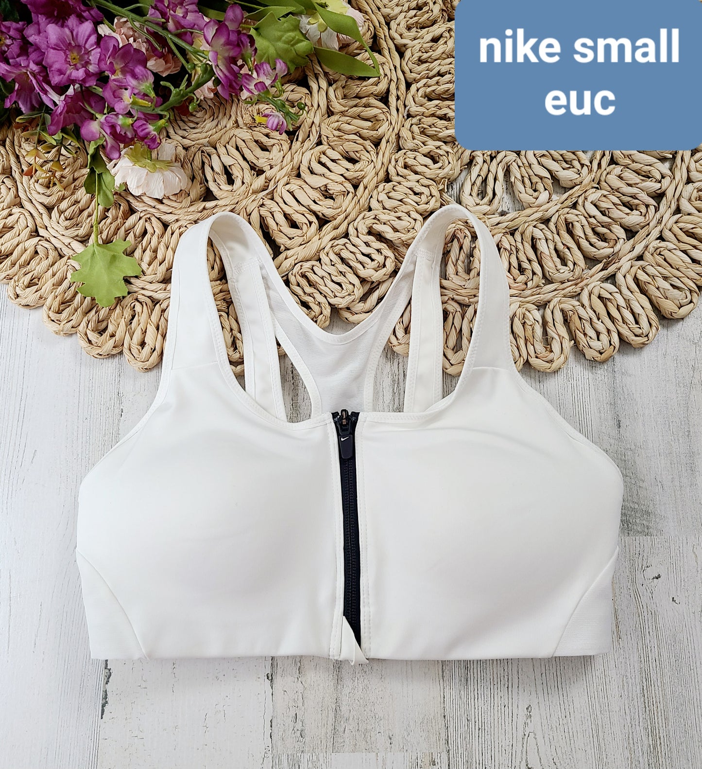 white zip sports bra nike