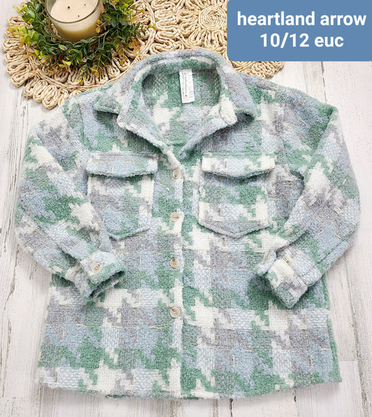 blue and grey shacket heartland arrow