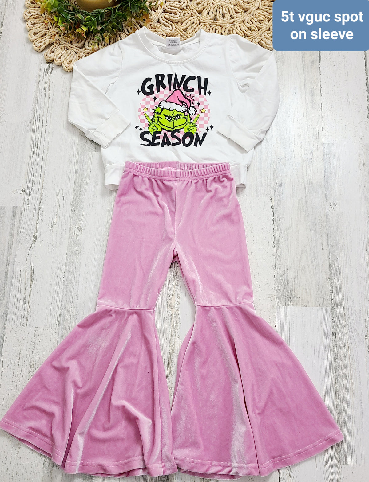 grinch season flare pants outfit no name