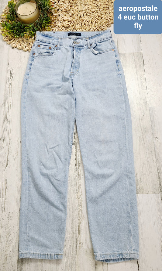 aero button fly  mom jeans