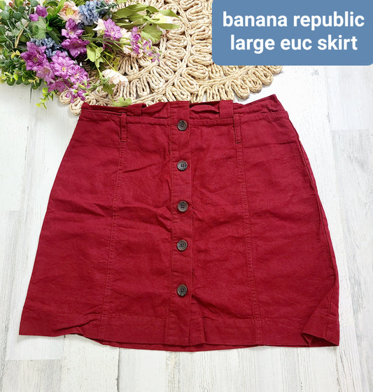 banana republic red skirt buttons