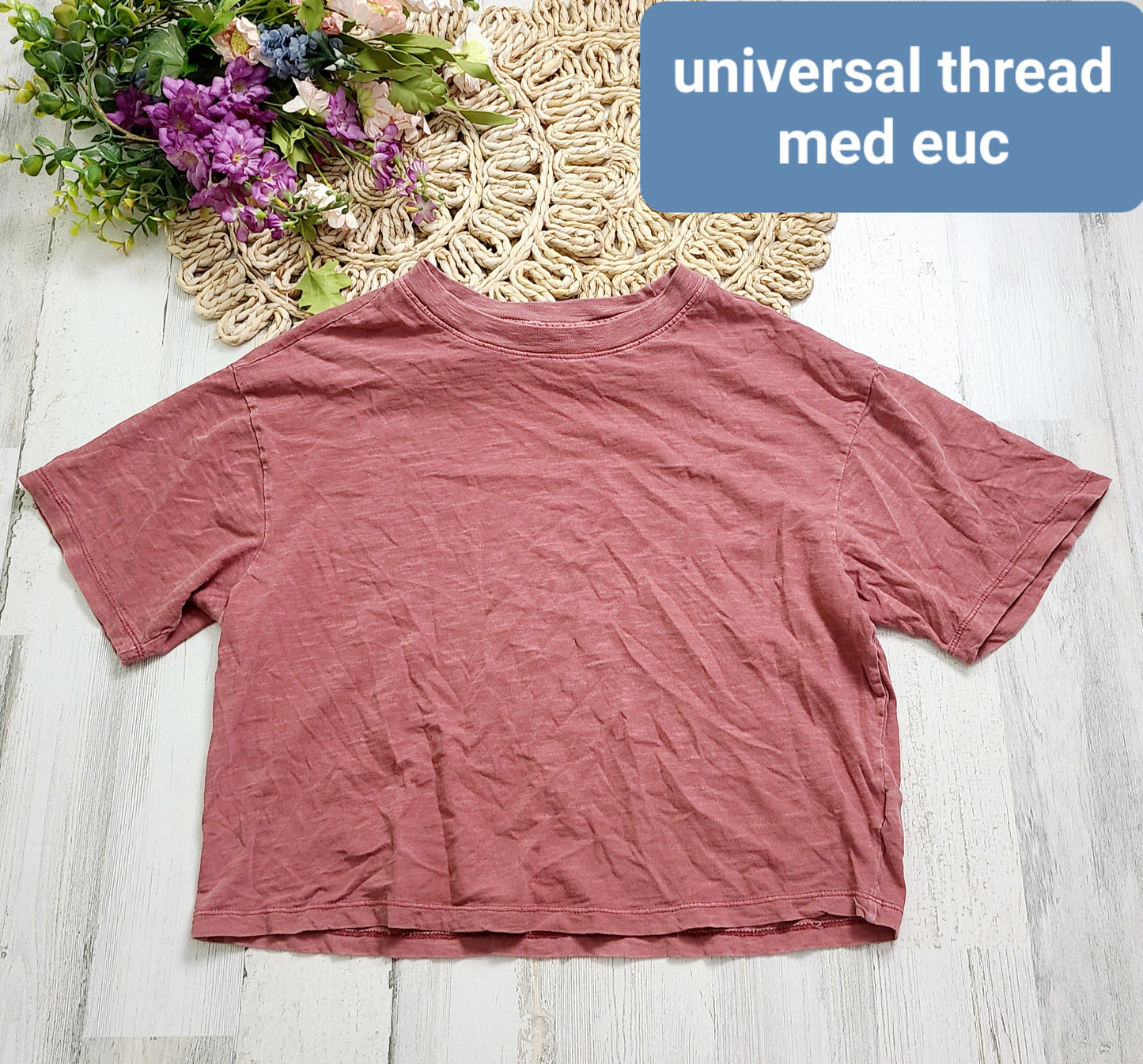 univeral thread boxy womens tee